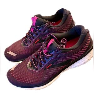 Brooks Ghost 12 Black Hollyhock Pink